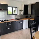 بيت للعطل Petite Maison Dans La Prairie *