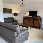 Petite Maison Dans La Prairie La Pellerine (Mayenne)