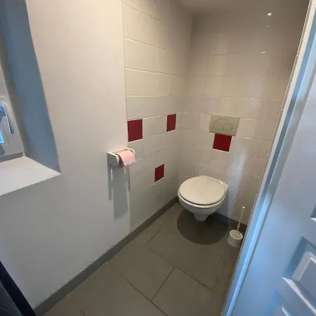 Petite Maison Dans La Prairie