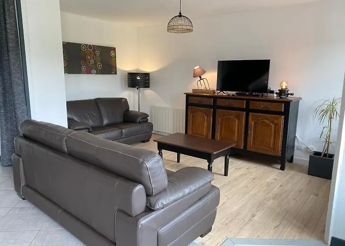 Petite Maison Dans La Prairie La Pellerine (Mayenne)