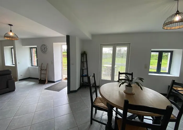 Petite Maison Dans La Prairie * La Pellerine (Mayenne)